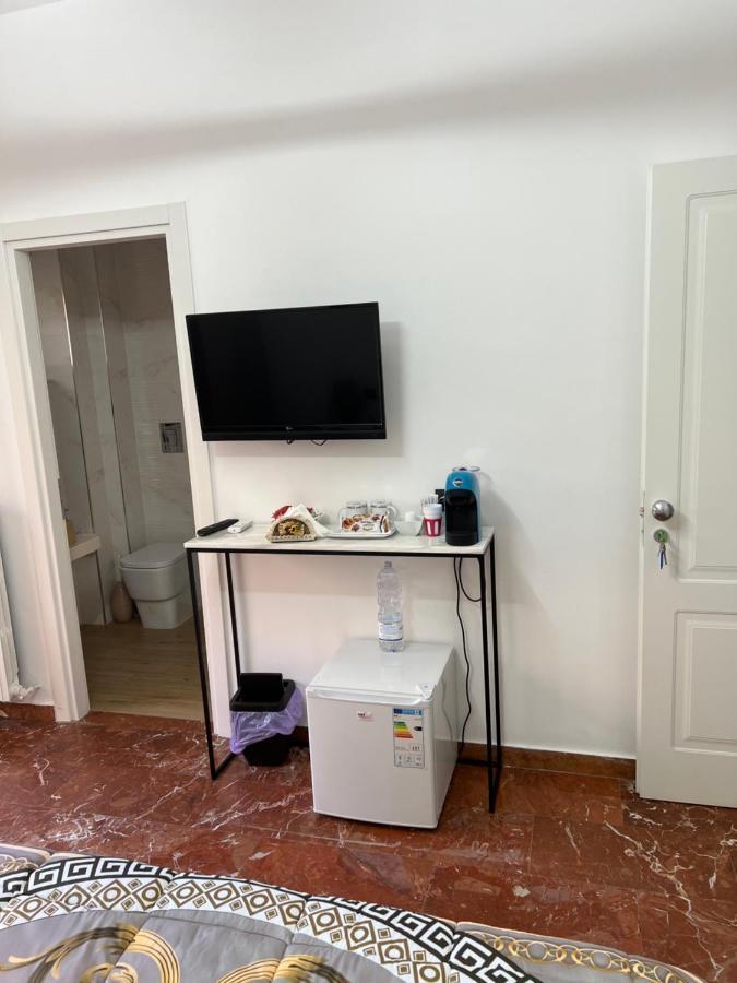 Rooms Lungomare โครโตเน ภายนอก รูปภาพ